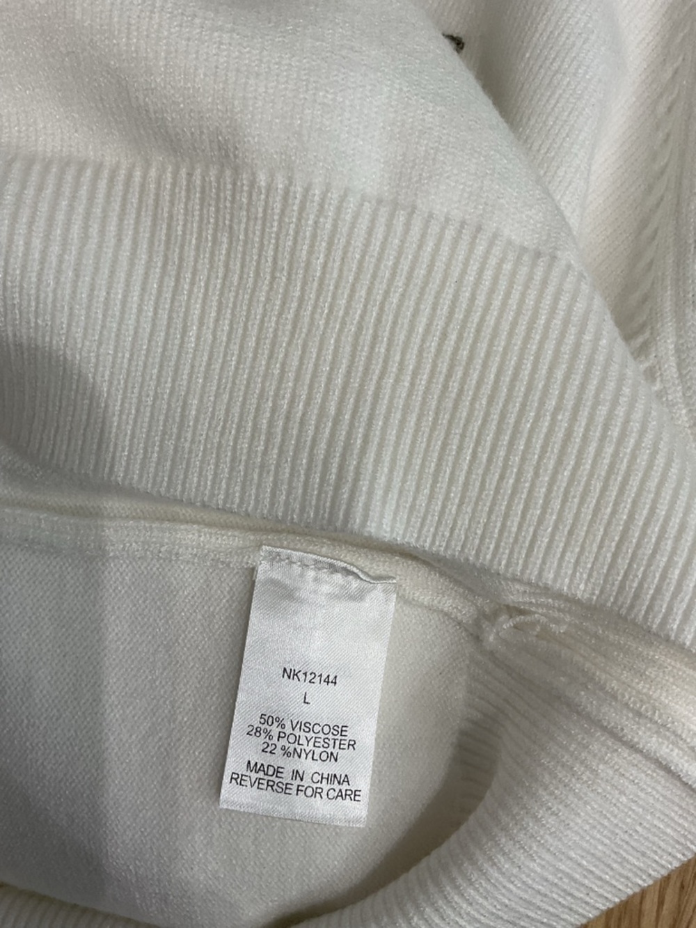 Shell Sweater Top - White - Picture 3 of 3
